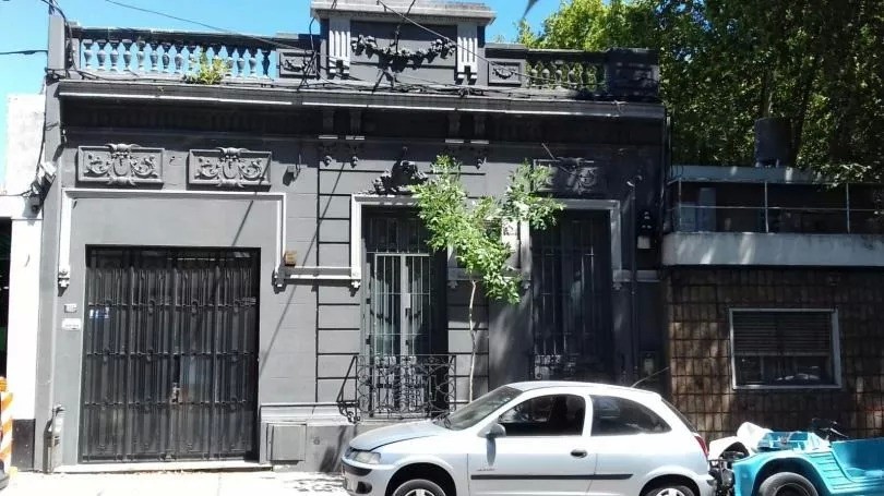 Casa de 6 dorm. en venta, en Tres Cruces.
